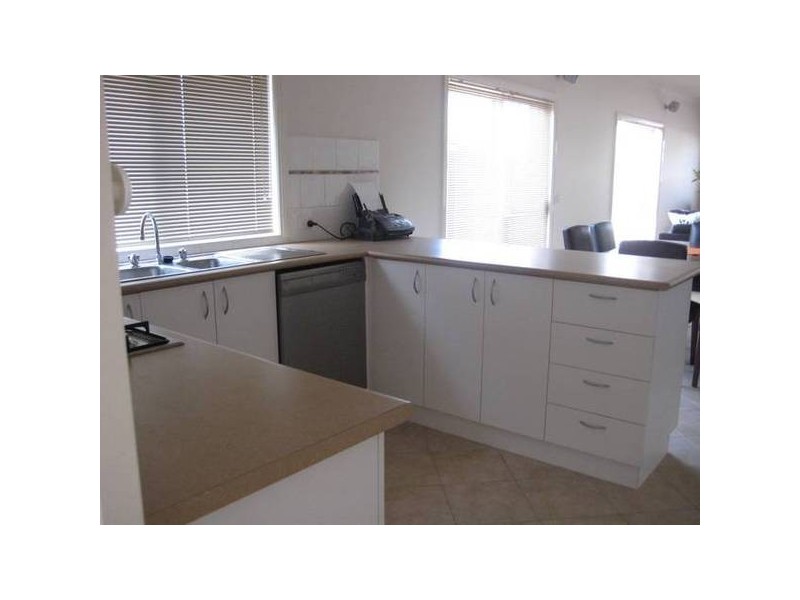 2/56 LAWSON DRIVE, Moama NSW 2731