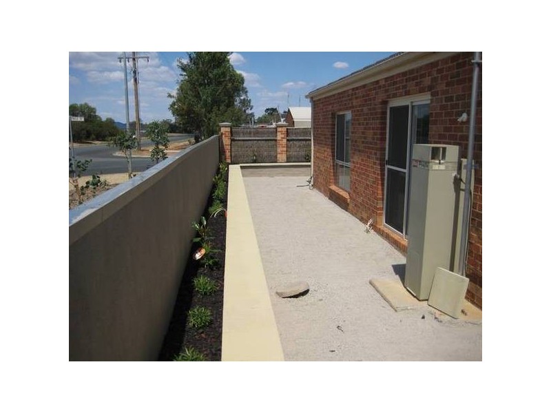 2/56 LAWSON DRIVE, Moama NSW 2731