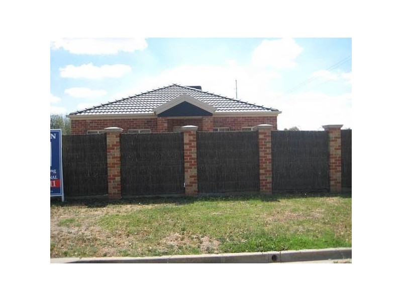 2/56 LAWSON DRIVE, Moama NSW 2731