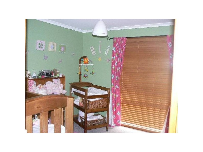 9 OSCAR PLACE, Echuca VIC 3564