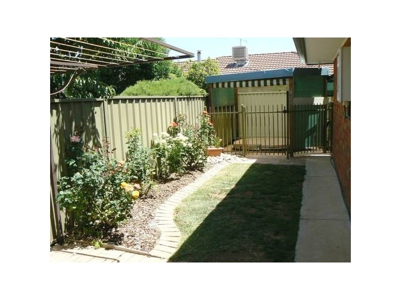 2/99 Crossen Street, Echuca VIC 3564