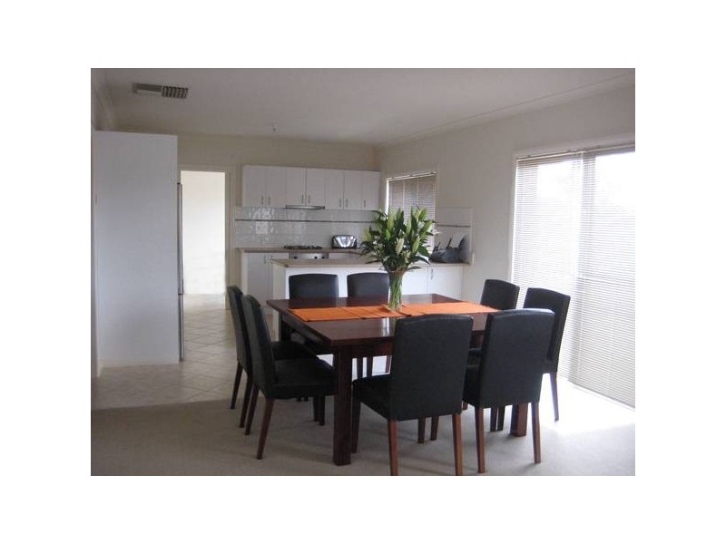 2/56 Lawson Dve, Moama NSW 2731