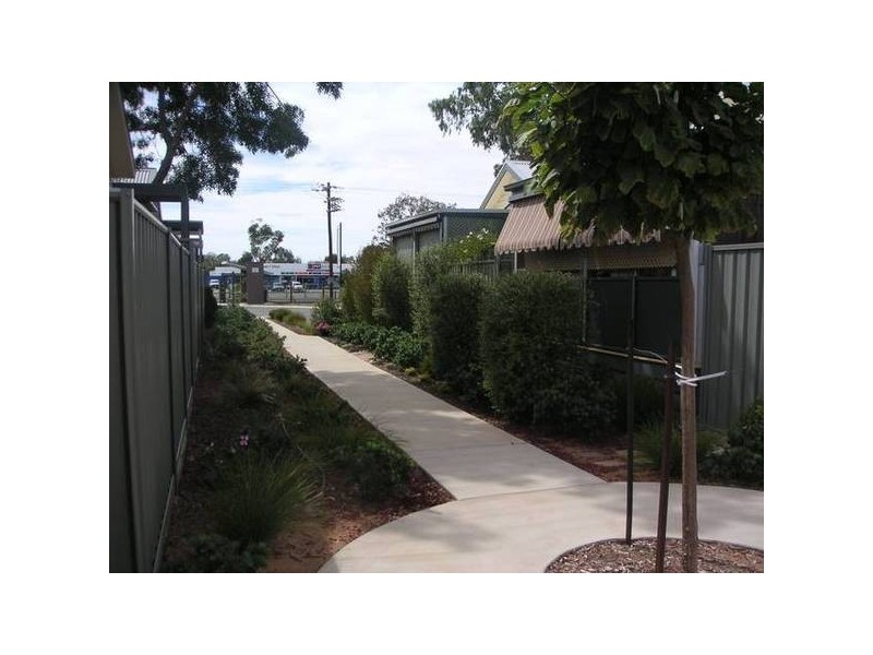 25/65 Northern Hwy, Echuca VIC 3564