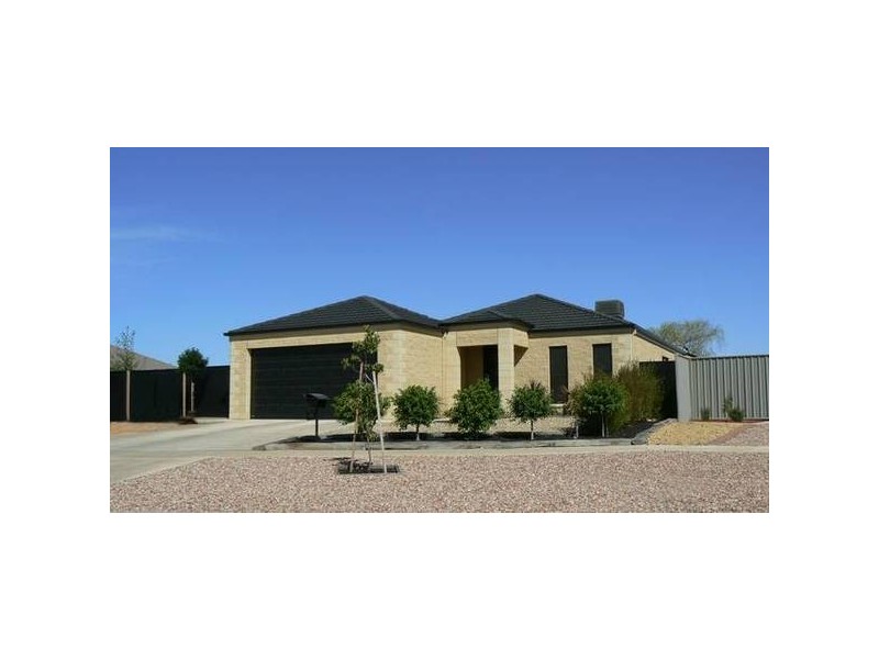 23 Declan Way, Echuca VIC 3564