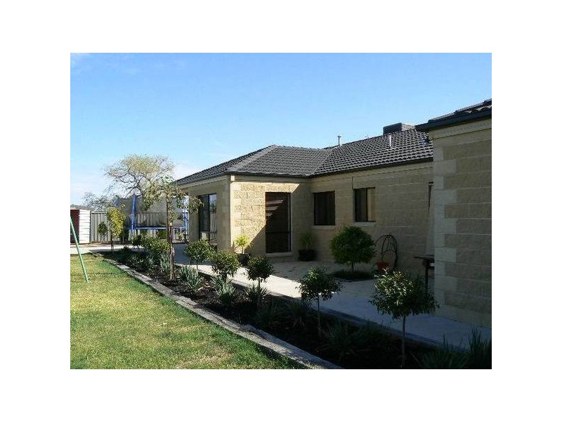 23 Declan Way, Echuca VIC 3564