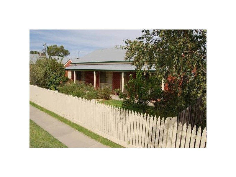 2/117 Hovell Street, Echuca VIC 3564
