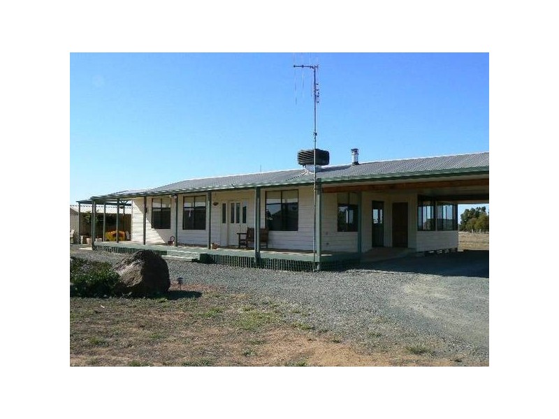 122 Hattwell Road, Echuca VIC 3564