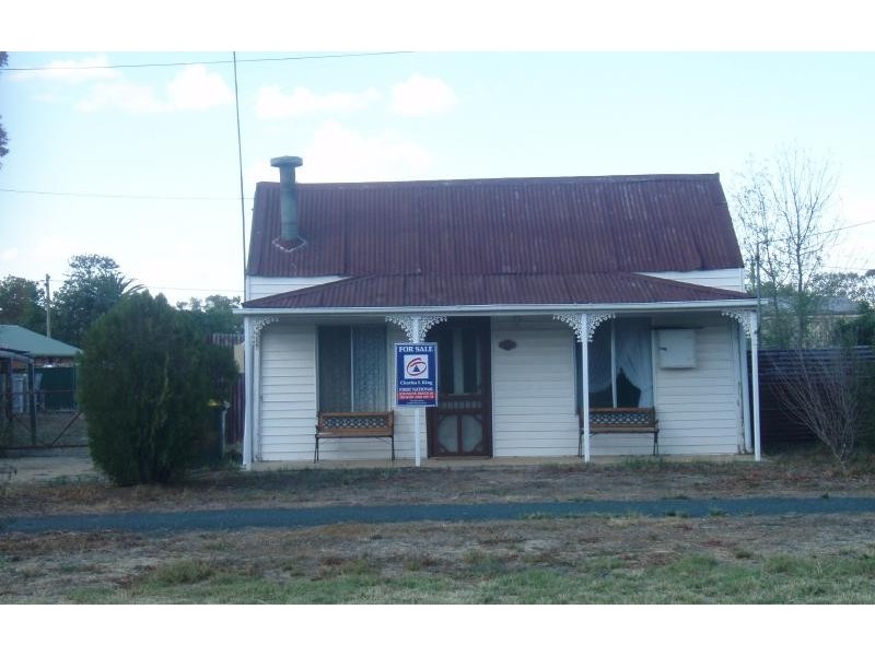 16 Livingstone Street, Mathoura NSW 2710