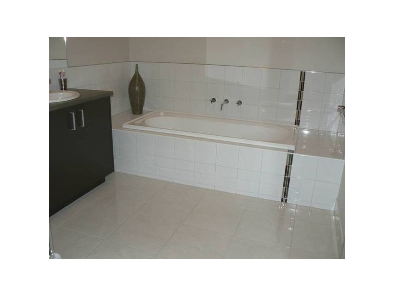 13 Yeovil Court, Echuca VIC 3564