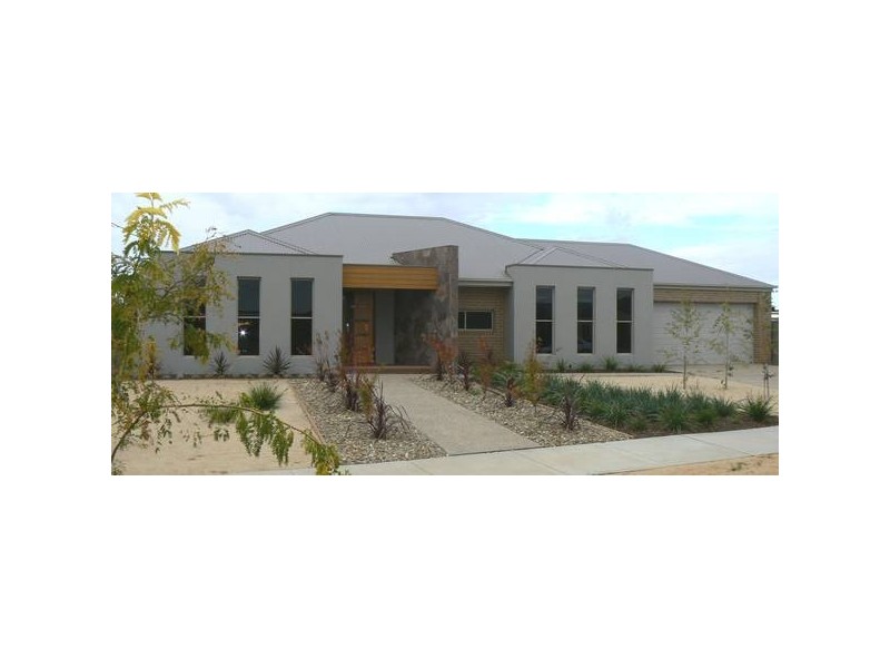 13 Caroline Court, Echuca VIC 3564