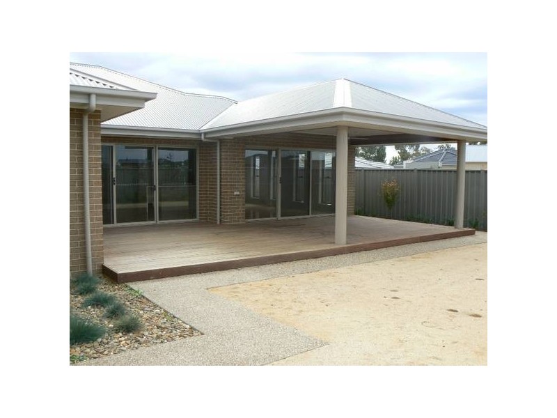 13 Caroline Court, Echuca VIC 3564