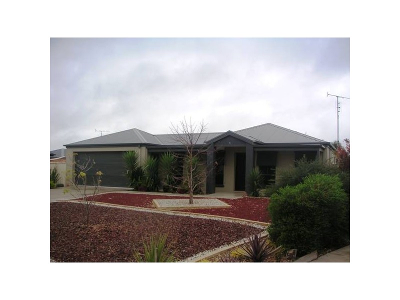 1 McDonald Court, Echuca VIC 3564