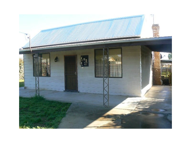 12 Maiden St, Moama NSW 2731