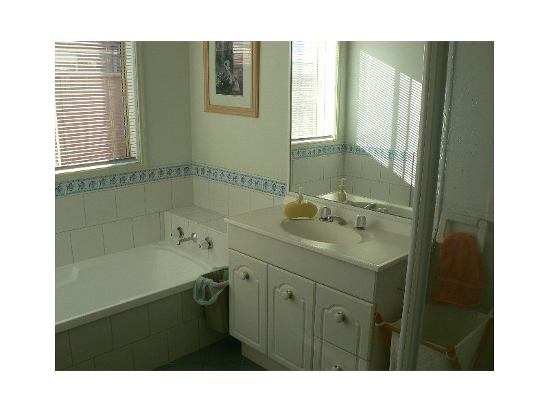 27 McSwains Rd, Echuca VIC 3564