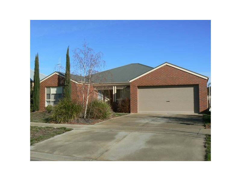 5 Victoria Place, Echuca VIC 3564