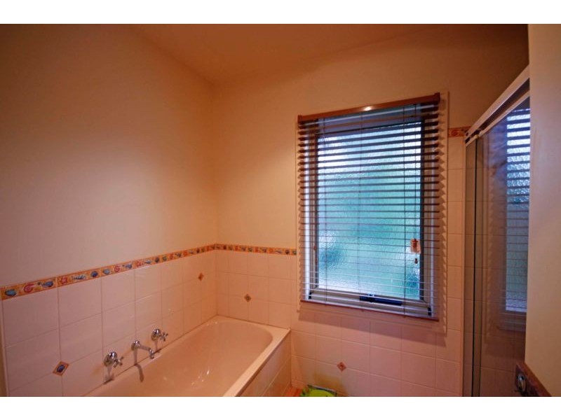 23 Stokes Ln, Echuca VIC 3564