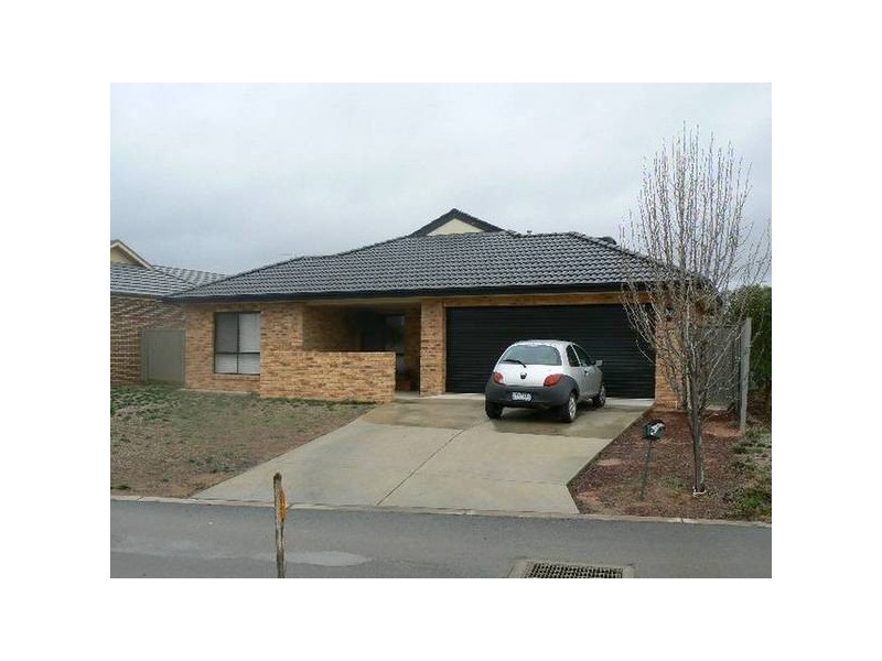 12 Victoria Place, Echuca VIC 3564