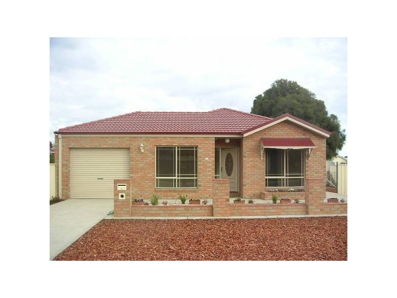 16 Murray Street, Moama NSW 2731