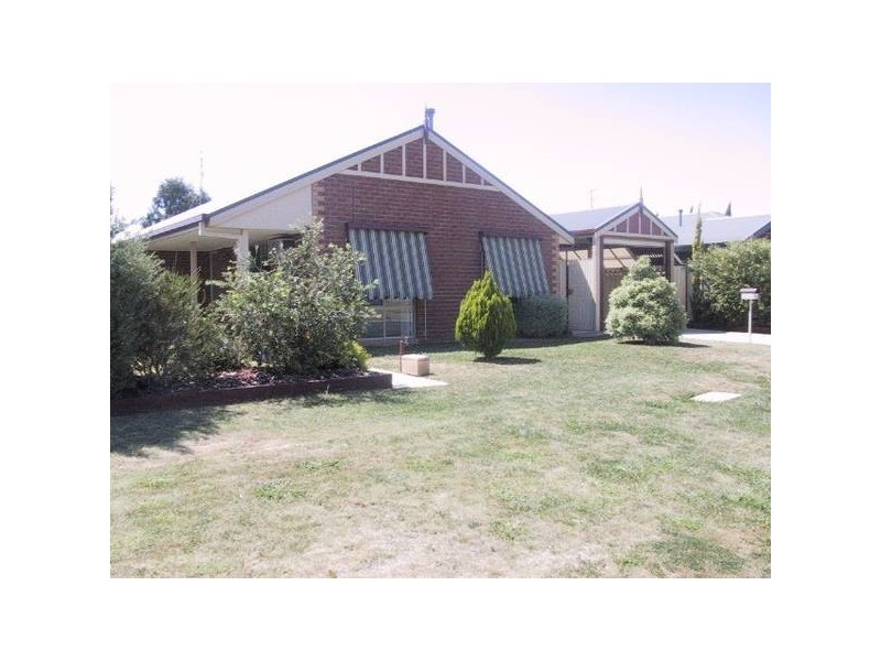 24 Bowen St, Echuca VIC 3564