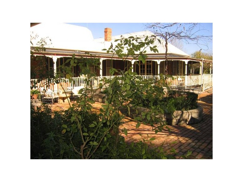 11 Moama Street, Echuca VIC 3564