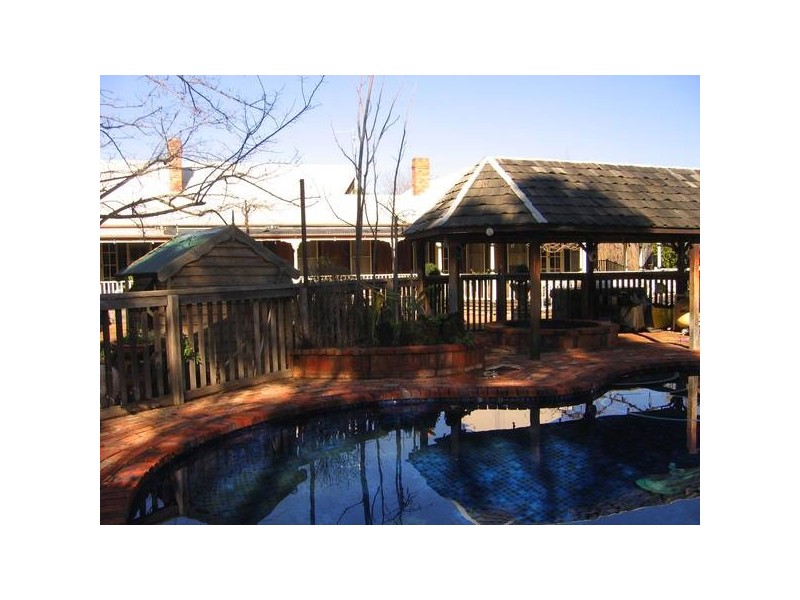 11 Moama Street, Echuca VIC 3564