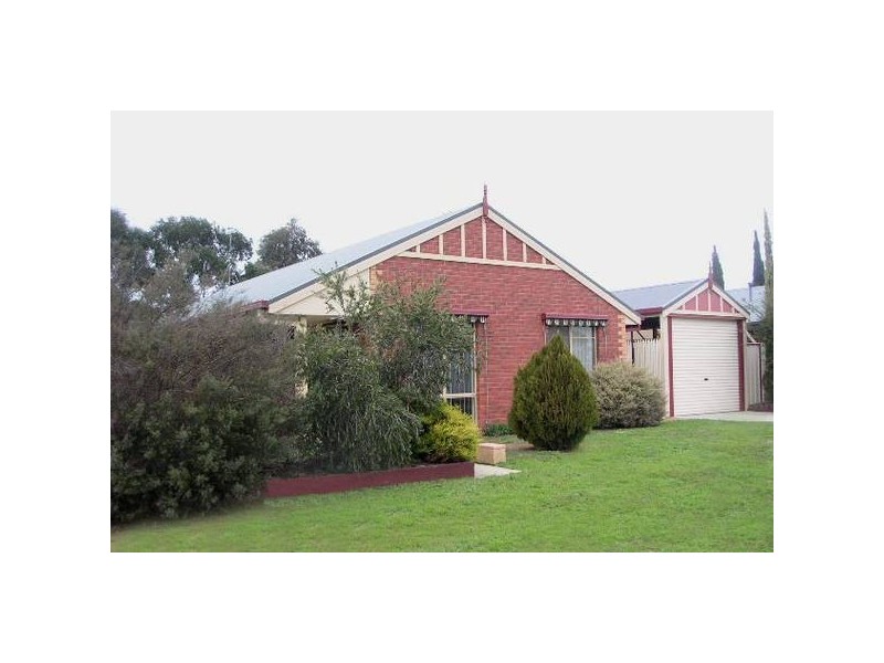 24 Bowen Street, Echuca VIC 3564