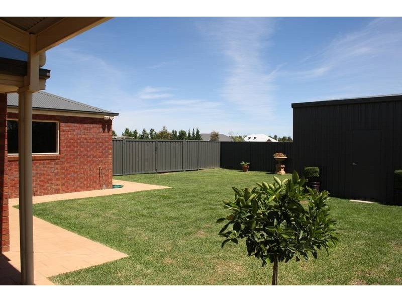 23 Chelsworth Drive, Echuca VIC 3564
