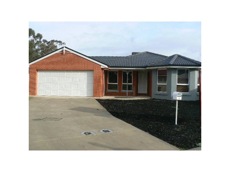 8 Morton Crt, Moama NSW 2731