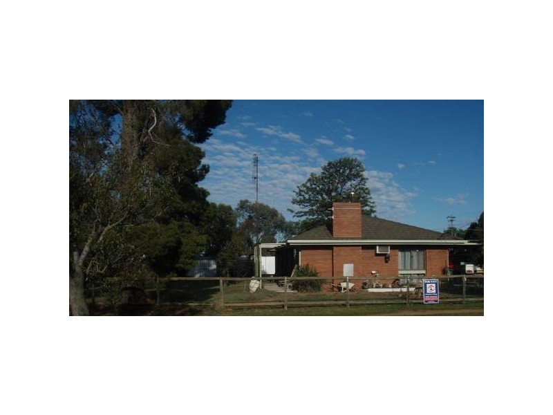 33 Livingstone Street, Mathoura NSW 2710