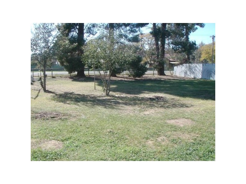 33 Livingstone Street, Mathoura NSW 2710