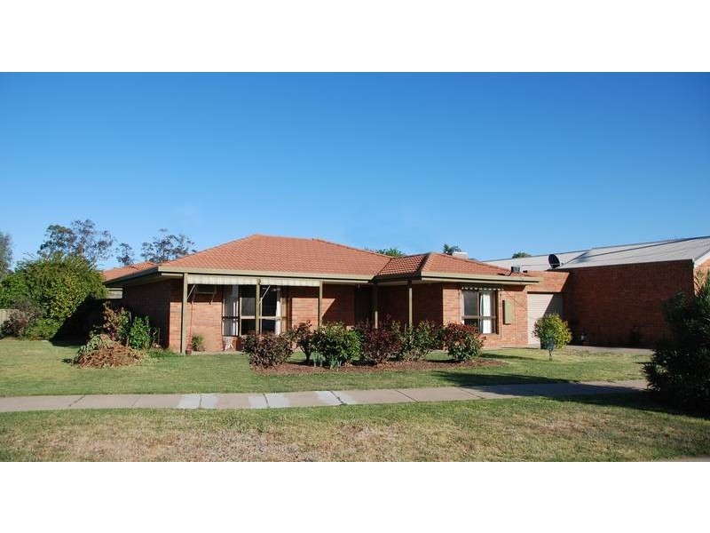 1/145 Crossen Street, Echuca VIC 3564