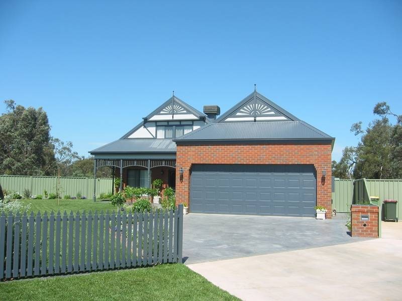 57 Woodlands Circuit, Echuca VIC 3564