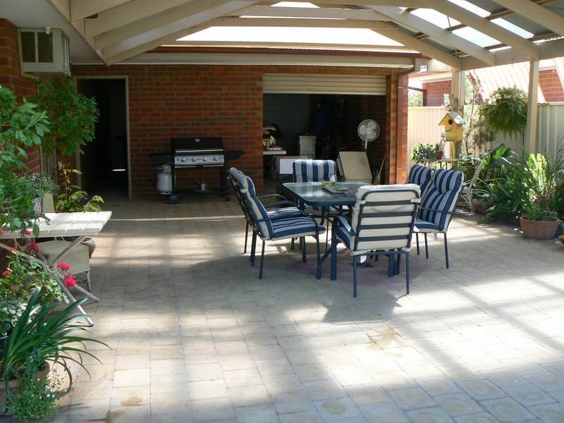 22 Alfred Ave, Echuca VIC 3564