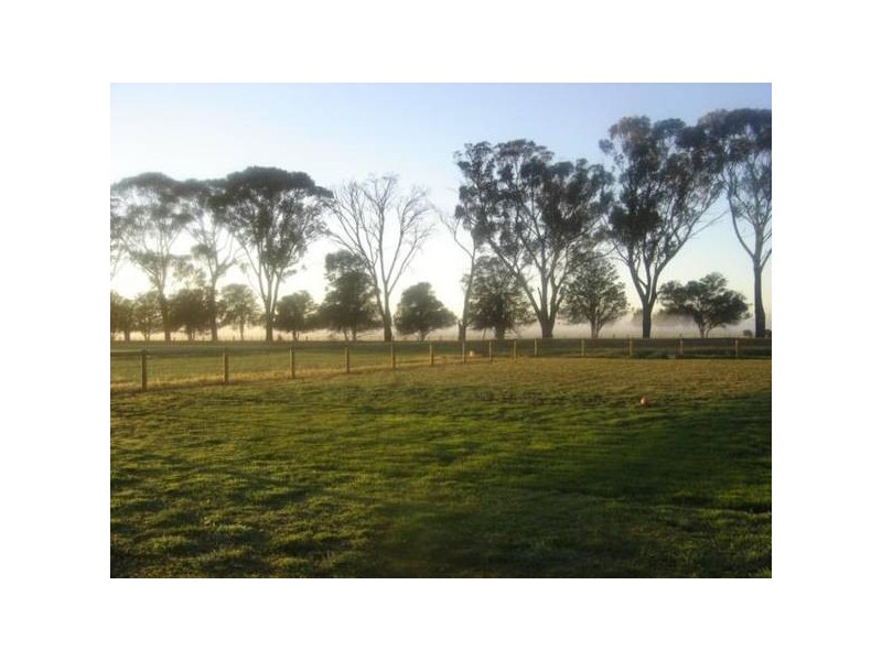 896 Rowe Road, Koyuga VIC 3622