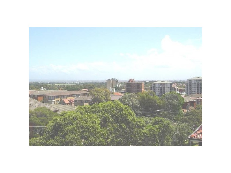 - Anzac Pde, Kingsford NSW 2032