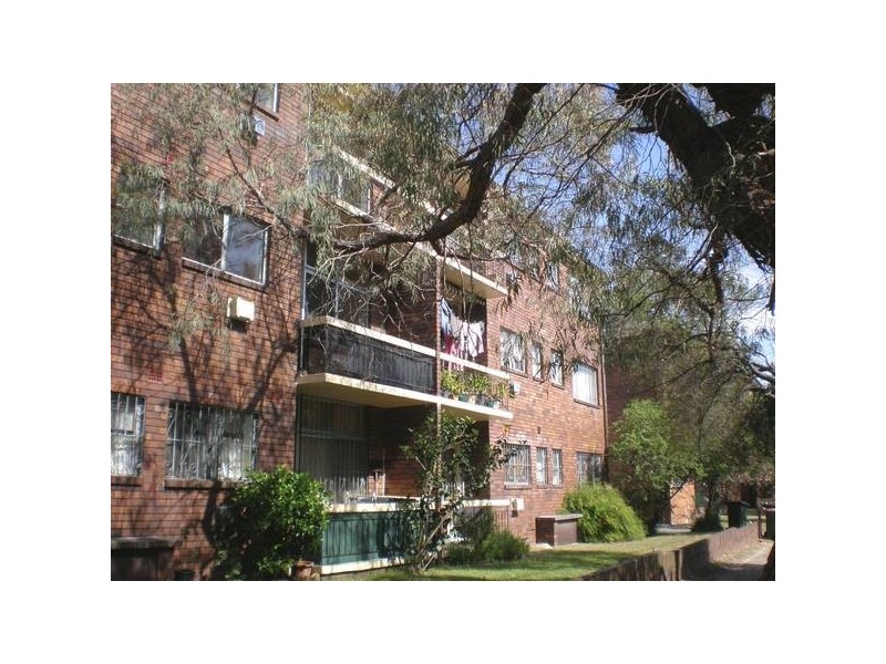 32 BARBER AVE, Eastlakes NSW 2018