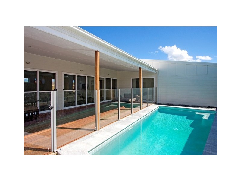 33 Casuarina Way, Casuarina NSW 2487