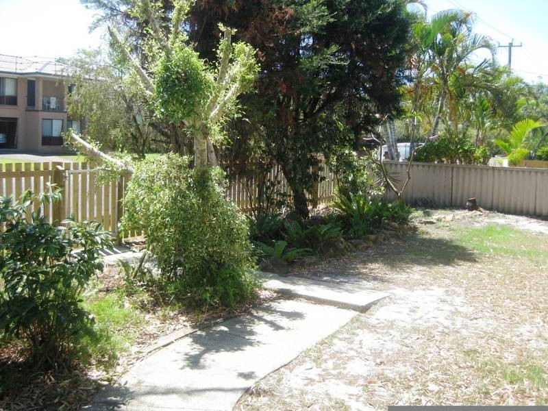 24 Tamarind Avenue, Cabarita Beach NSW 2488
