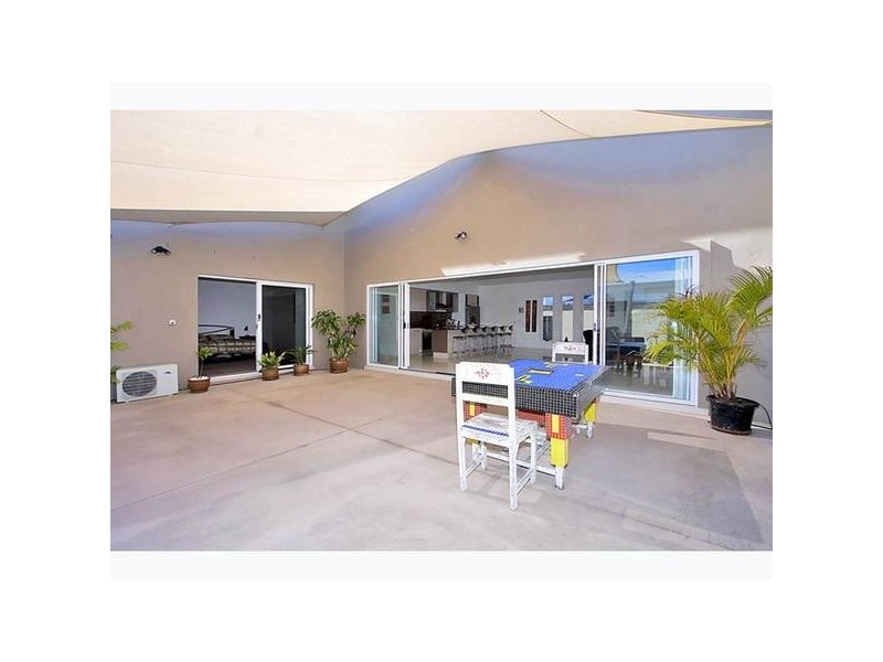 8 Tallows Ave, Kingscliff NSW 2487