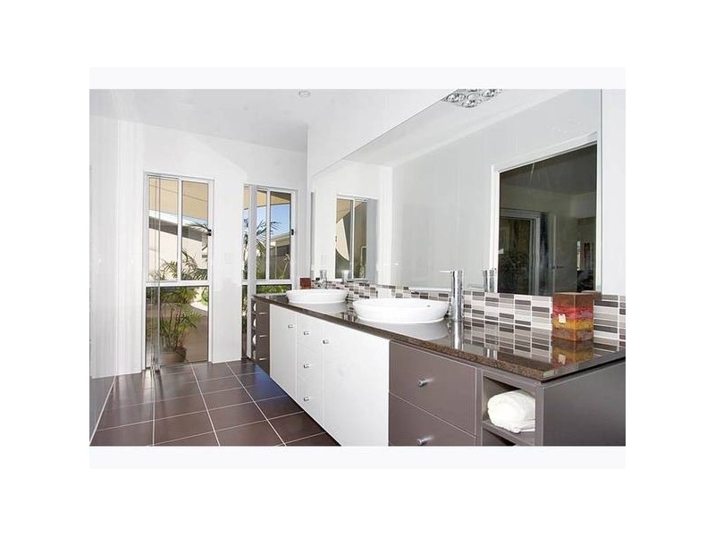 8 Tallows Ave, Kingscliff NSW 2487