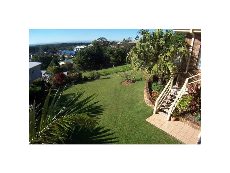 12 Jarrah, Ocean Shores NSW 2483
