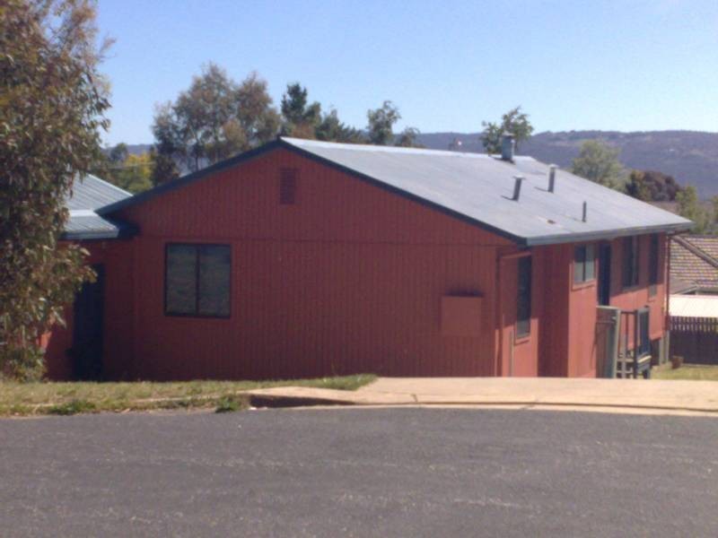 2/25 INGEBYRA ST, Jindabyne NSW 2627