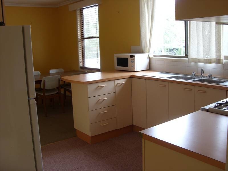 2/25 INGEBYRA ST, Jindabyne NSW 2627