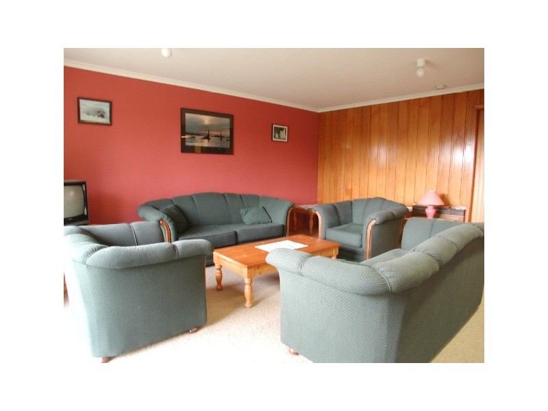 26 CLYDE ST, Jindabyne NSW 2627