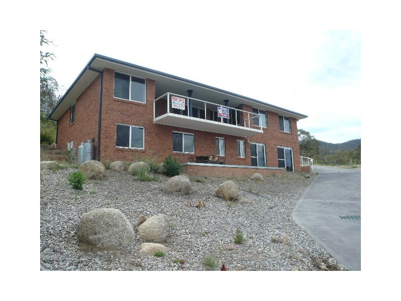17 Acacia Place, East Jindabyne NSW 2627