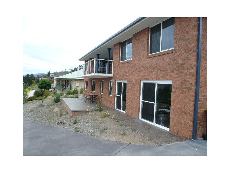 17A Acacia Place, East Jindabyne NSW 2627
