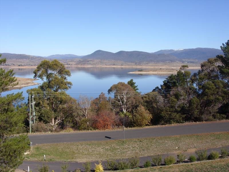17 Jerrara Drive, East Jindabyne NSW 2627