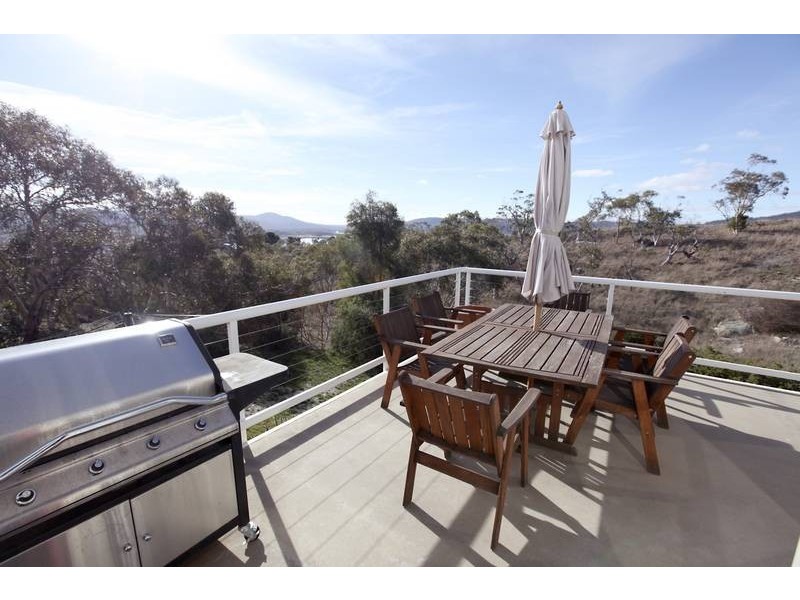 32 Candlebark Circuit, Jindabyne NSW 2627