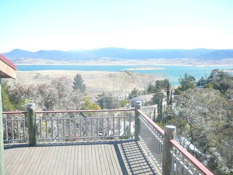 5 Acacia Pl, East Jindabyne NSW 2627