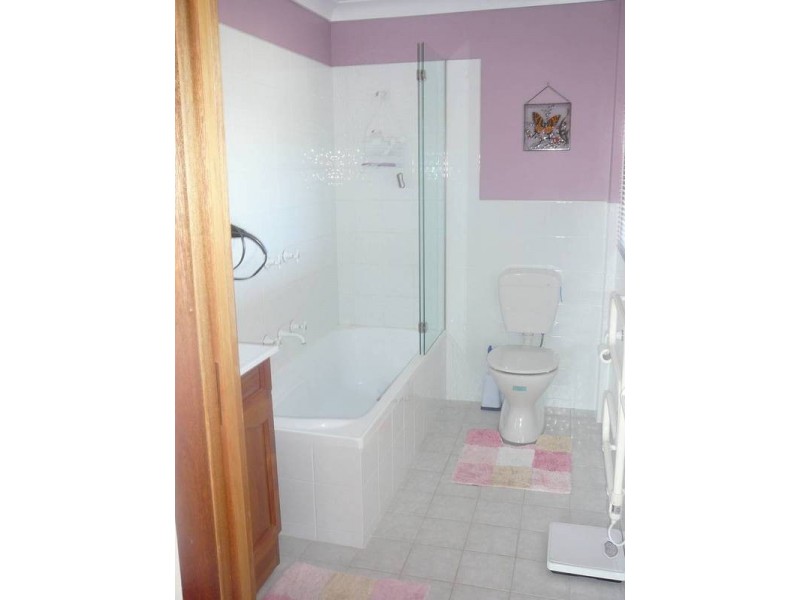 5 Acacia Pl, East Jindabyne NSW 2627